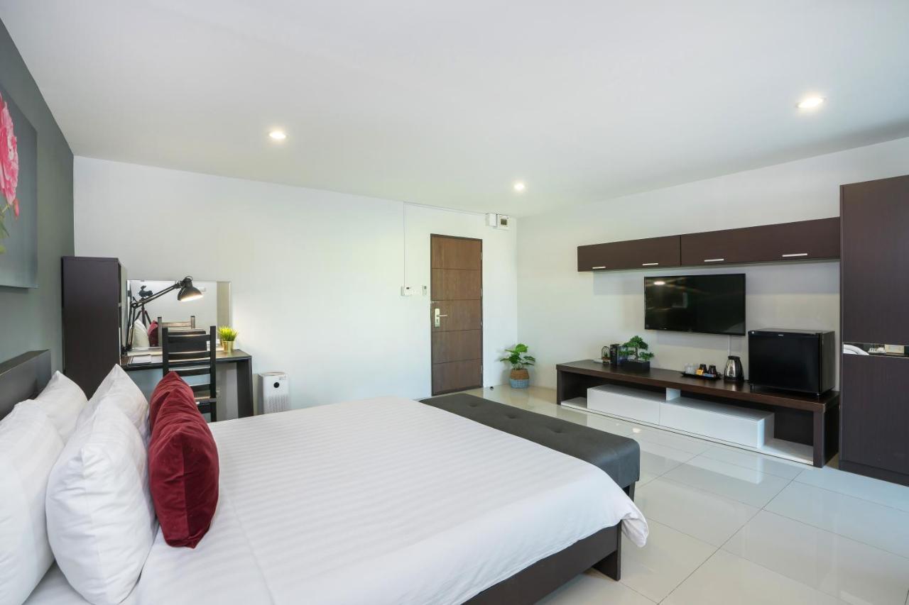 De Botan Srinakarin Hotel & Residence Bangkok Exterior photo