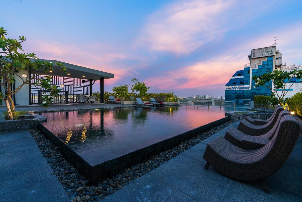 De Botan Srinakarin Hotel & Residence Bangkok Exterior photo