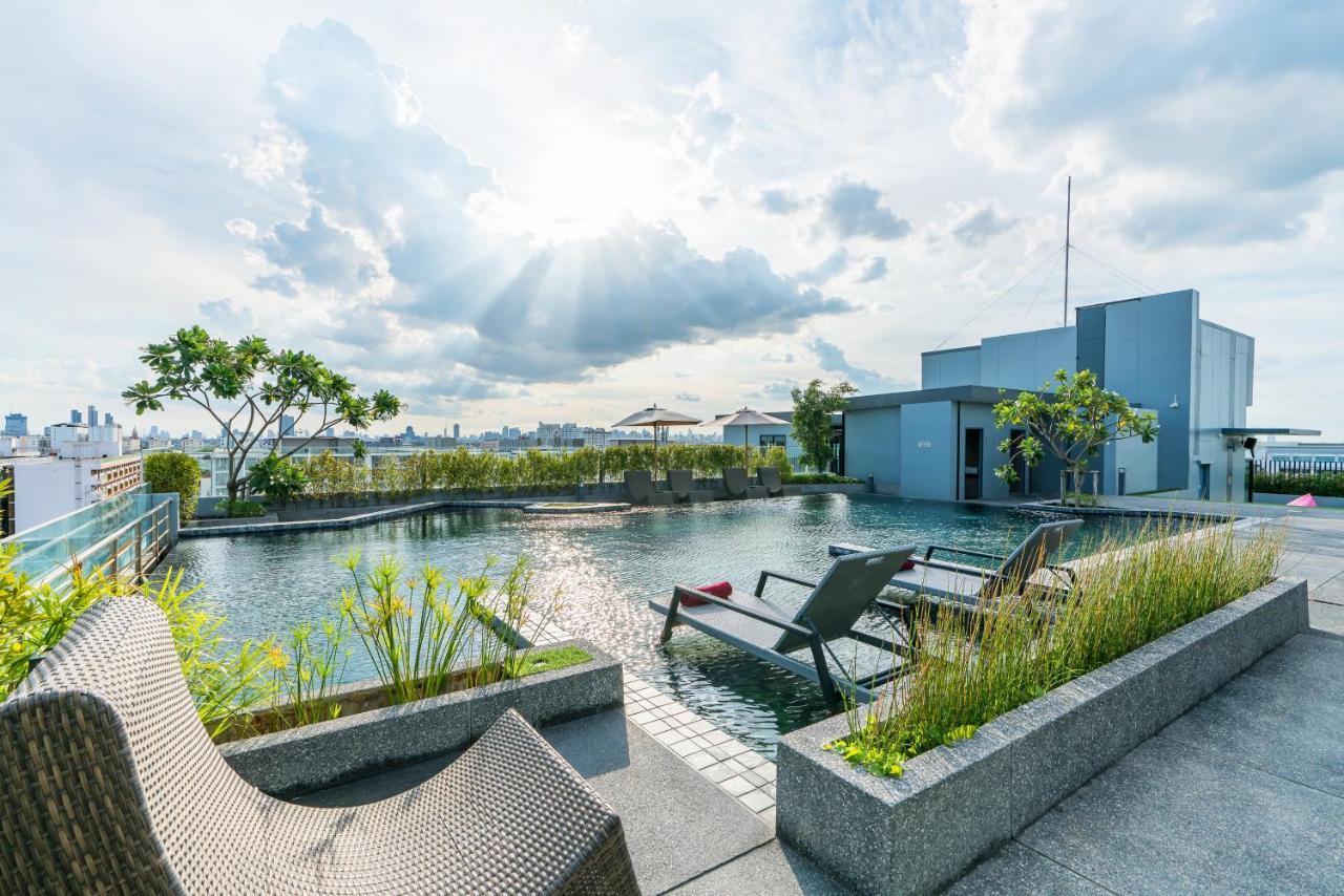 De Botan Srinakarin Hotel & Residence Bangkok Exterior photo